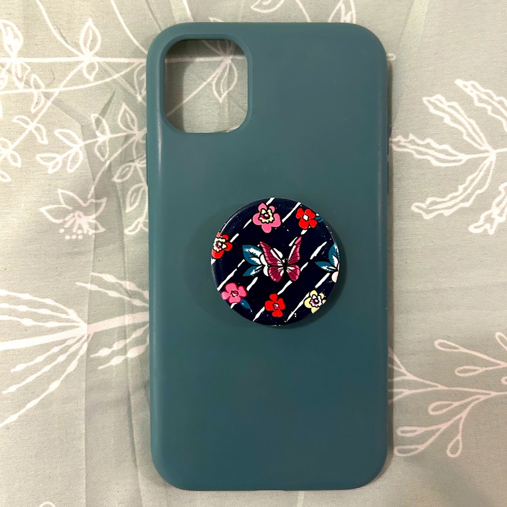 iPhone 11 Case and Popsocket